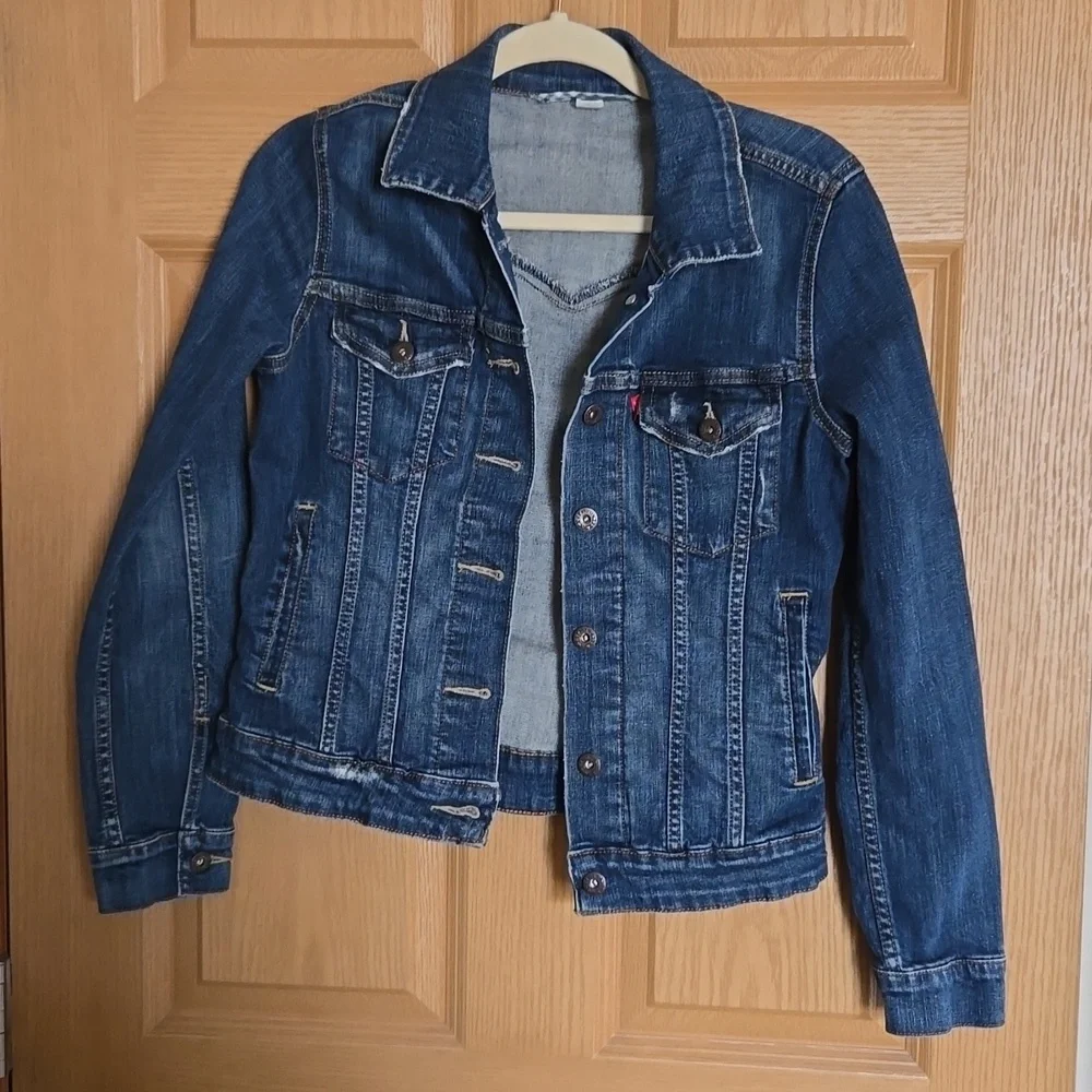 Levi’s Womens Trucker Denim Distressed Jean Jacket - Picture 7 of 11